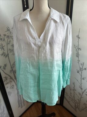 Lightweight White to Mint Dip-Dye V-Neck Women's Tunic